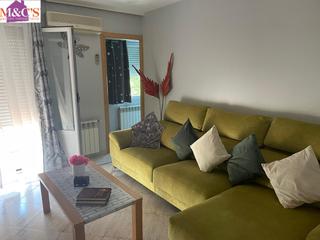 Piso en Centro. Venta de piso en zona salesianos. ref. 828