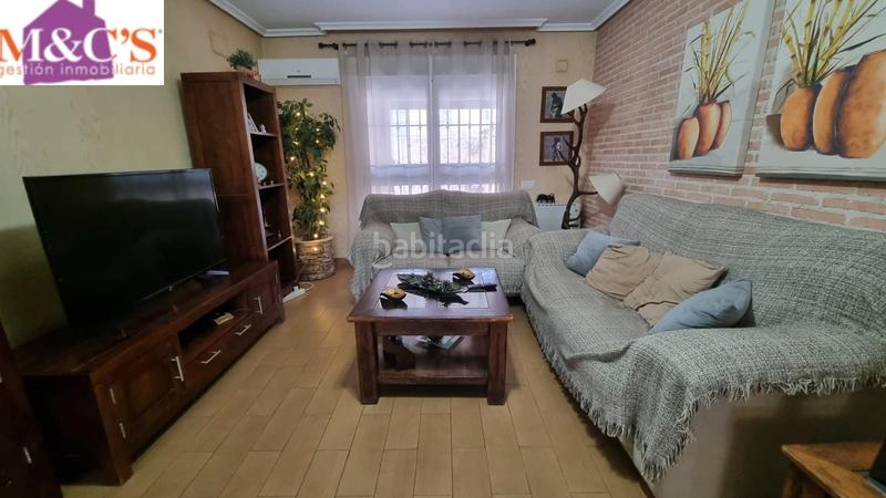 Foto d02391c8-134c-402e-a8ab-18622f4a90e3. Reihenhaus mit heizung parking pool in Argamasilla de Calatrava