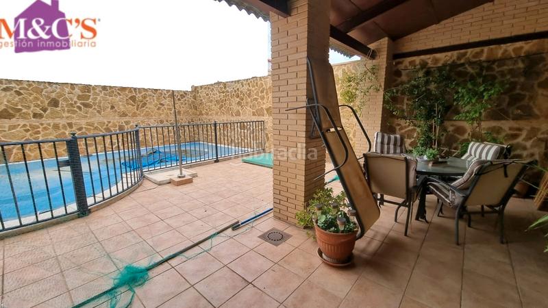 Foto e5e48ba7-1eb8-4455-895d-a9fdede93671. Reihenhaus mit heizung parking pool in Argamasilla de Calatrava