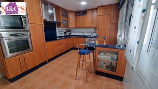 Piso en Centro. Venta piso vpo zona semicentro ref. 3982