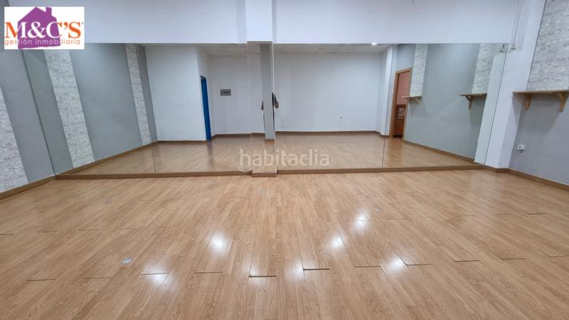 Foto f8c013f6-65c0-4957-b917-c7f235f6f90e. Rent business premise in Centro Puertollano