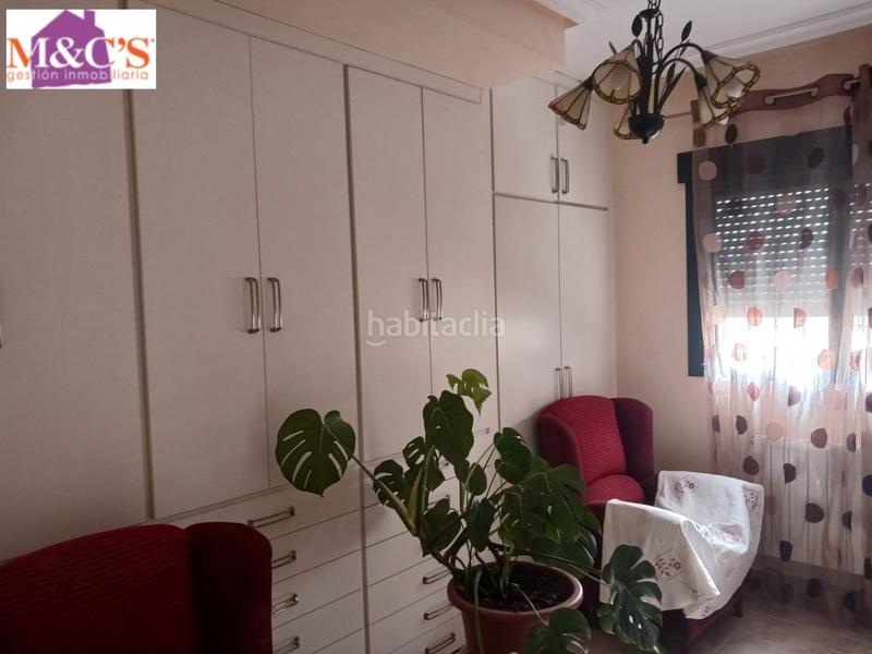 Foto 1c5a123b-4b06-4b3b-a2c5-7a8d0d58a5d2. Casa amb calefacció aparcament a El Poblado - Abulagar Puertollano