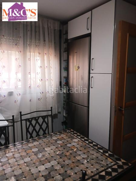 Foto 89b9bd55-9b40-42c0-a9a4-309bc5c9f7b2. Casa amb calefacció aparcament a El Poblado - Abulagar Puertollano