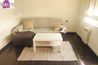 Pis a PAU 2-600. Venta de piso zona 600 ref. 3262