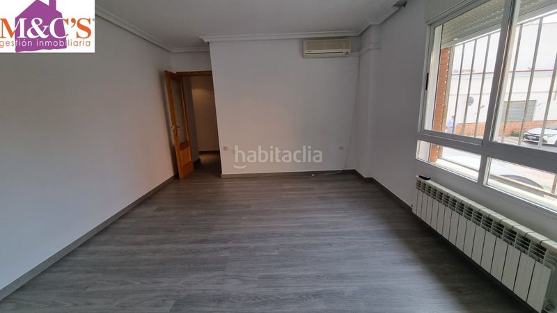 Foto e0e43e75-c009-46c6-af45-31f3a61047d9. Apartament amb calefacció aparcament a Centro Puertollano