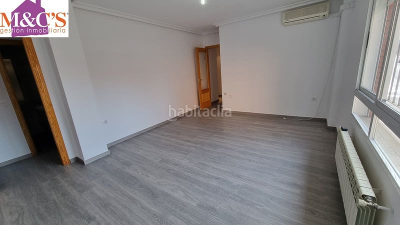 Foto ea21c070-003b-4d9e-9d1e-6c54a9d88b49. Apartament amb calefacció aparcament a Centro Puertollano