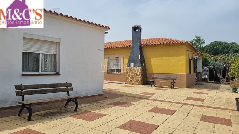 Foto 5494c277-c9b2-47e0-9b97-1a2e5b9935f1. Xalet amb xemeneia aparcament piscina a Almodóvar del Campo