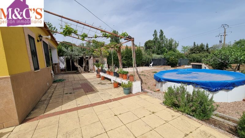 Foto 9042f728-8189-440f-b227-8b478e7af801. Xalet amb xemeneia aparcament piscina a Almodóvar del Campo