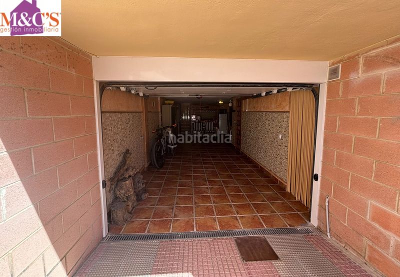 Foto a7c3b1d0-4bd6-40f6-8756-413dbf627b9a. Casa amb xemeneia calefacció aparcament piscina a Puertollano