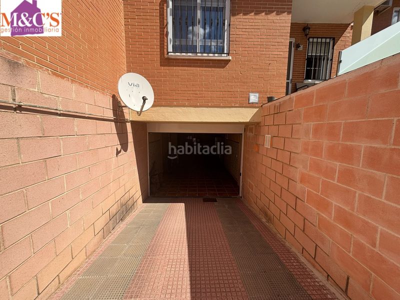 Foto d73193d2-0fa3-4564-b8ed-0511cc21f244. Casa amb xemeneia calefacció aparcament piscina a Puertollano