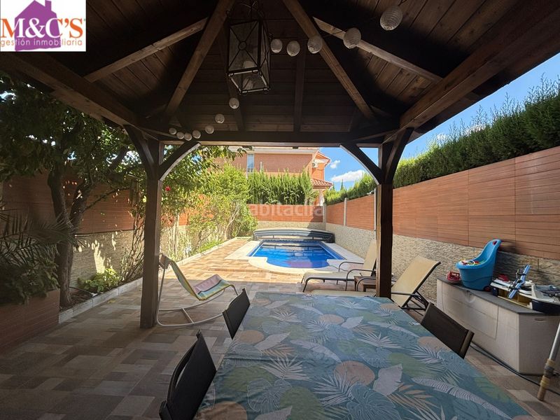 Foto ad3ee2d1-12e2-4cf0-9837-a6d6fe0f8161. Casa amb xemeneia calefacció aparcament piscina a Puertollano