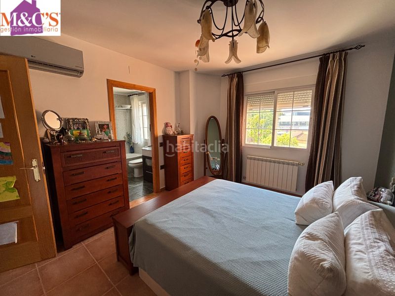 Foto b6921ec8-b1ee-46a6-9f01-41df9447a3a1. Casa amb xemeneia calefacció aparcament piscina a Puertollano