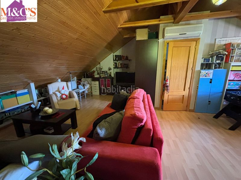 Foto b7ade027-9a2c-4a42-9429-8c1d6bb27381. Casa amb xemeneia calefacció aparcament piscina a Puertollano