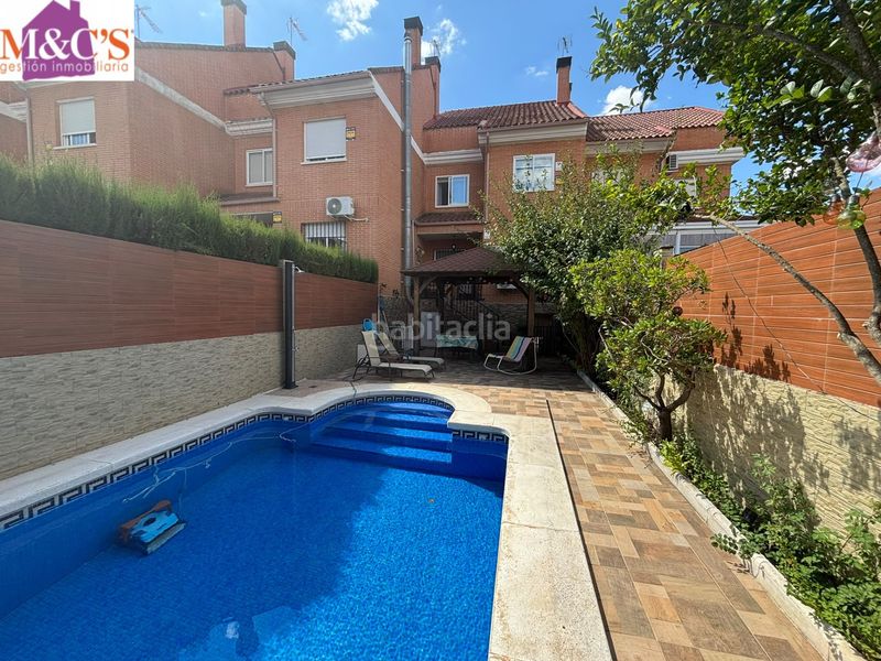 Foto f354f537-1ef4-42ac-8435-9855873d4722. Casa amb xemeneia calefacció aparcament piscina a Puertollano