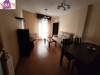 Pis a Centro. Venta de piso seminuevo muy moderno zona centro ref. 4114