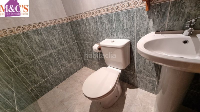 Foto f6e35e9f-4235-4580-b41a-21a353a3dd45. Pis amb calefacció aparcament a Centro Puertollano