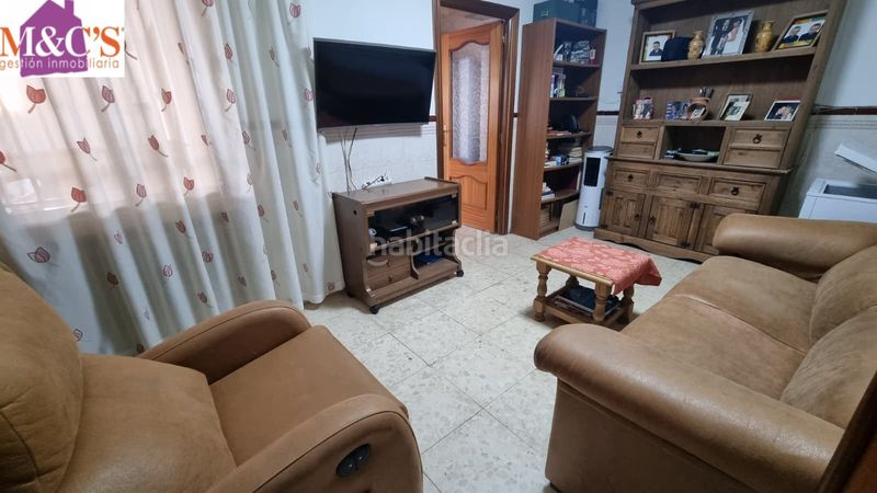 Foto 2b04dcf5-a1e0-4738-a21a-398c2dab89f4. Casa a El Poblado - Abulagar Puertollano