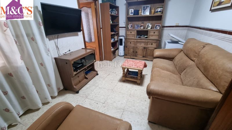 Foto 5f3fcbdb-24c6-4a77-a56a-c0310b5e76de. Casa a El Poblado - Abulagar Puertollano