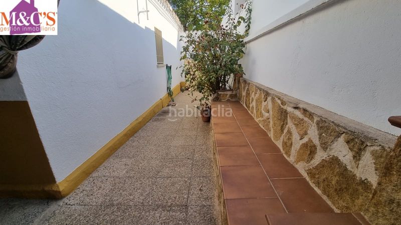 Foto b4951c1a-f422-42b7-806e-634360e5a4c6. Casa a El Poblado - Abulagar Puertollano