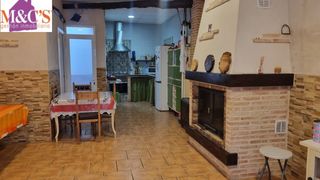 Casa a Centro. Venta casa/cochera camperizada ref:4122