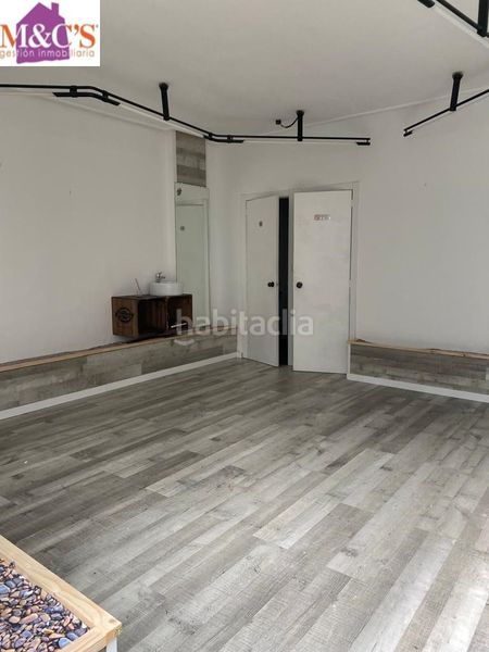 Foto 6e97349b-4a85-4aec-a0ab-3f97f8a20953. Local comercial a Centro Puertollano