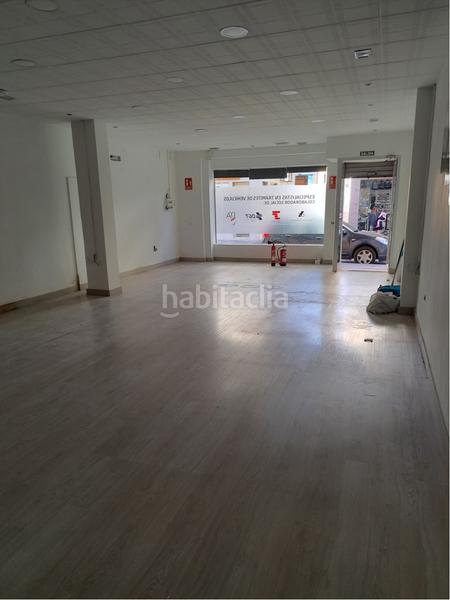 Foto 5ce7eee4-3334-49a7-8245-669532eca688. Alquiler local comercial perfecto local con licencia para instalar sus oficinas en Ejido (El)