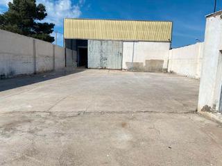 Bâtiment à usage industriel à Puebla de Vícar. Nave industrial con patio, solar y alta visibilidad – +3.000 m²