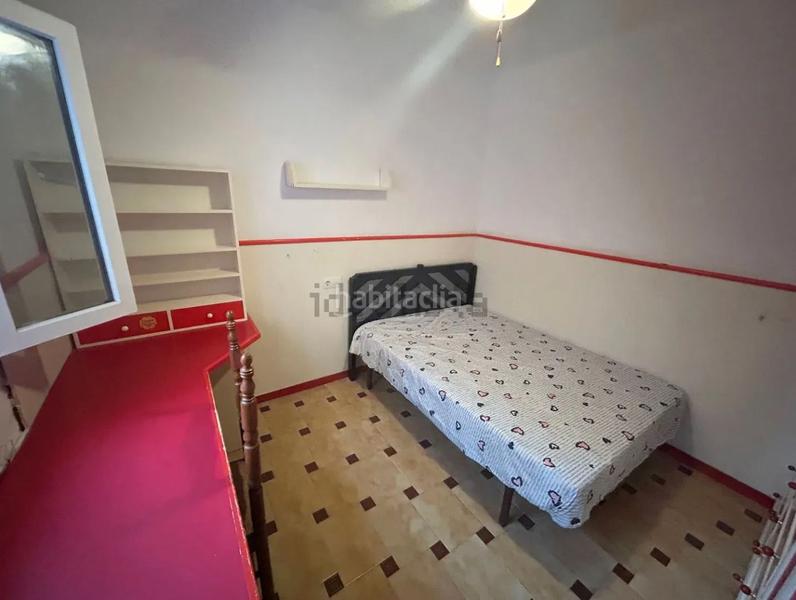 Foto 8c32cc9b-cc80-43b8-aa81-a10c974f1601. Casa a schiera con camino riscaldamento in Roquetas pueblo Roquetas de Mar