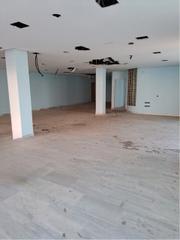 Lloguer Local Comercial  N/a. Local comercial en increíble zona