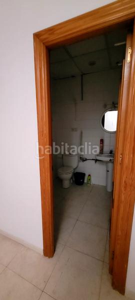 Foto 0c3bc490-1e36-4338-9d0e-dfbf1bb4ac14. Alquiler local comercial  en zona muy concurrida y con escaparate en Roquetas de Mar