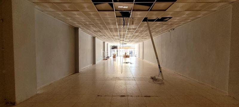 Foto 13d62877-6a3f-4331-bf08-7c7d6fb8b7af. Alquiler local comercial  en zona muy concurrida y con escaparate en Roquetas de Mar