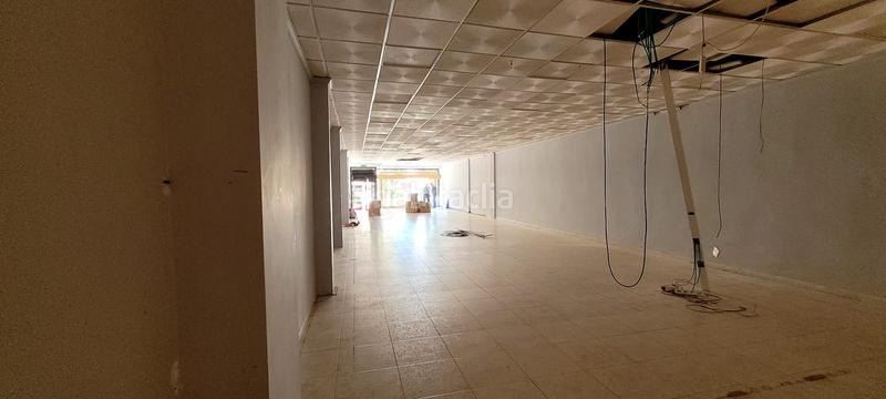 Foto 7bf74248-49e7-48bc-8d5a-355d8c964bd1. Alquiler local comercial  en zona muy concurrida y con escaparate en Roquetas de Mar