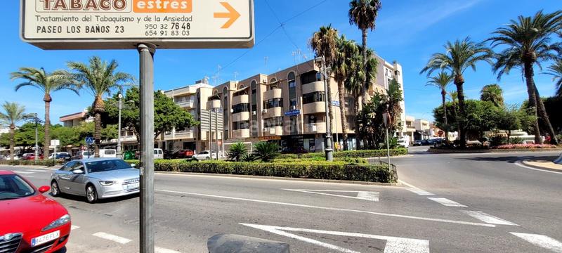 Foto cbb0a537-8df1-4073-8c8f-f6da7d019363. Alquiler local comercial  en zona muy concurrida y con escaparate en Roquetas de Mar