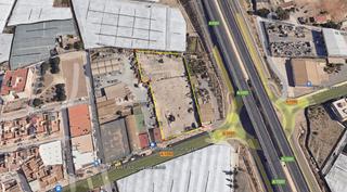 Rent Industrial plot in Carretera de la mojonera 282. Terreno totalmente amurallado de 5.000m junto a la autovía