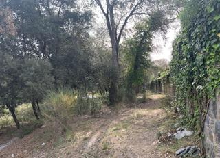 Terreny residencial  Llevant. Atractivo terreno esquinero en can derrocada  sant pere vilamajo