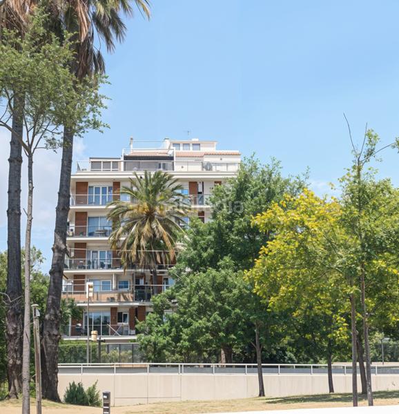 Foto 2422a70b-84a0-47ff-b544-a500b36b6ed8. Ático atico en venta con gran terraza vistas mar en Premià de Mar