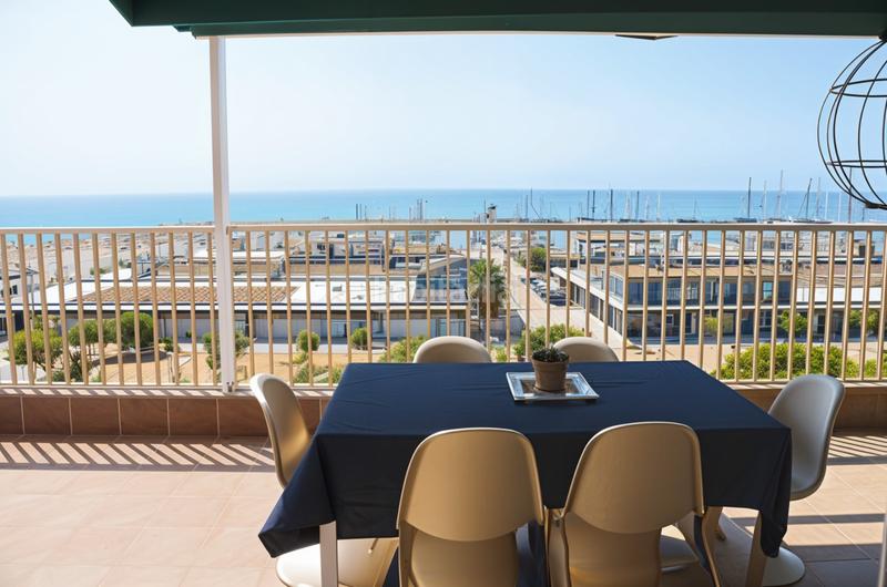 Foto c1decd9e-868e-4a7a-b40b-fcdee0f7038e. Ático atico en venta con gran terraza vistas mar en Premià de Mar