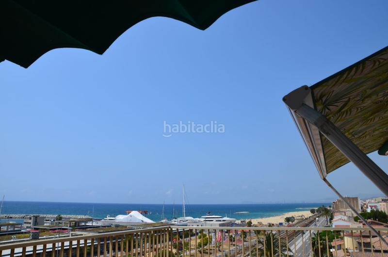 Foto d9a86be0-6c81-4e75-8560-c5aec0243e7a. Ático atico en venta con gran terraza vistas mar en Premià de Mar