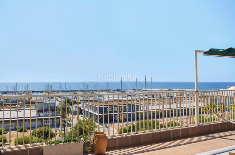 Foto f7ebff18-d0a2-4ed8-a2b4-a4f5a8165d3a. Ático atico en venta con gran terraza vistas mar en Premià de Mar