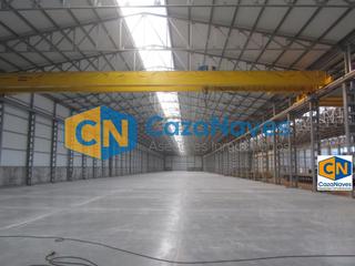 Lloguer Nau industrial a Santa María de Benquerencia. Nave en alquiler con puentes grúa