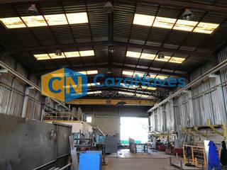Industrial building in Velilla de San Antonio. Nave en venta con 2 puente grúa