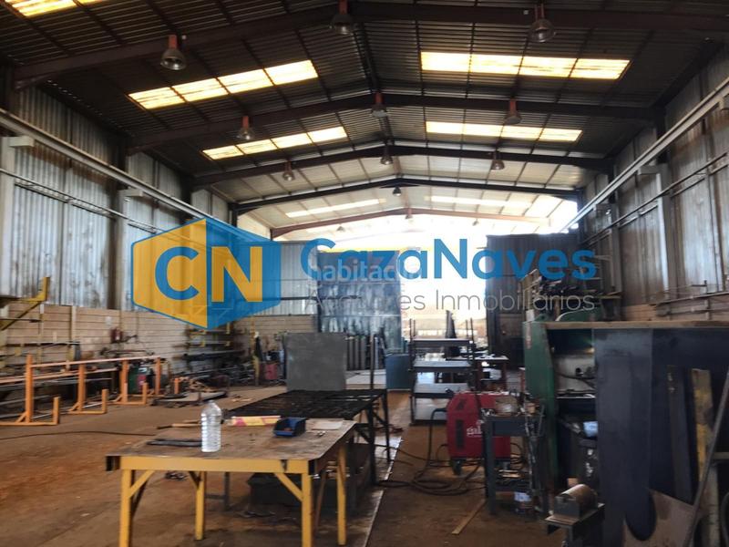 Foto a7c926fc-129f-4f9c-a8e6-1eb6364621b7. Nau industrial a Velilla de San Antonio