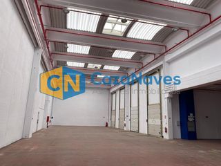 Affitto Capannone industriale in Estación. Nave con muelles de carga en alquiler en coslada