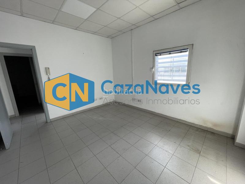 Foto 5dc358c2-2d2b-4b0d-a7de-b05b9ae3dc9d. Industrial building in Coslada pueblo Coslada