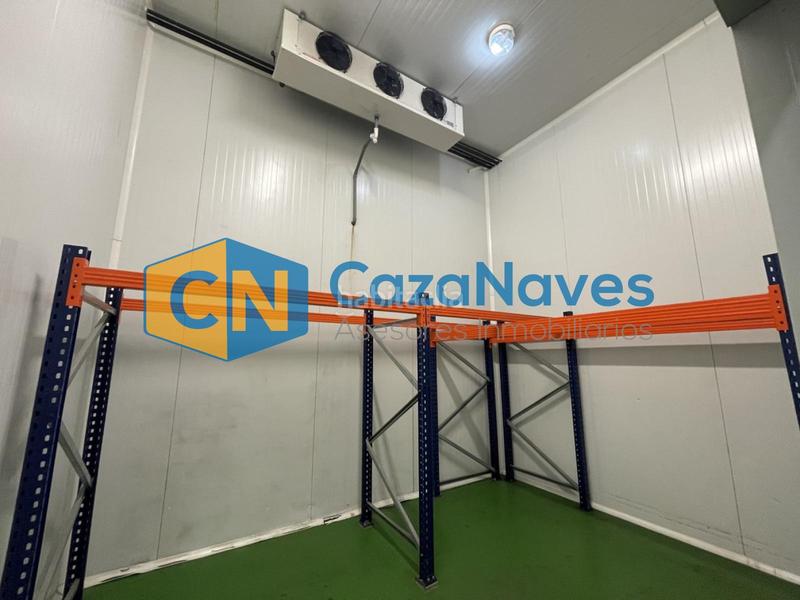 Foto af4a40be-4b6b-4ec6-a886-1a3aa231fbbd. Industrial building in Coslada pueblo Coslada