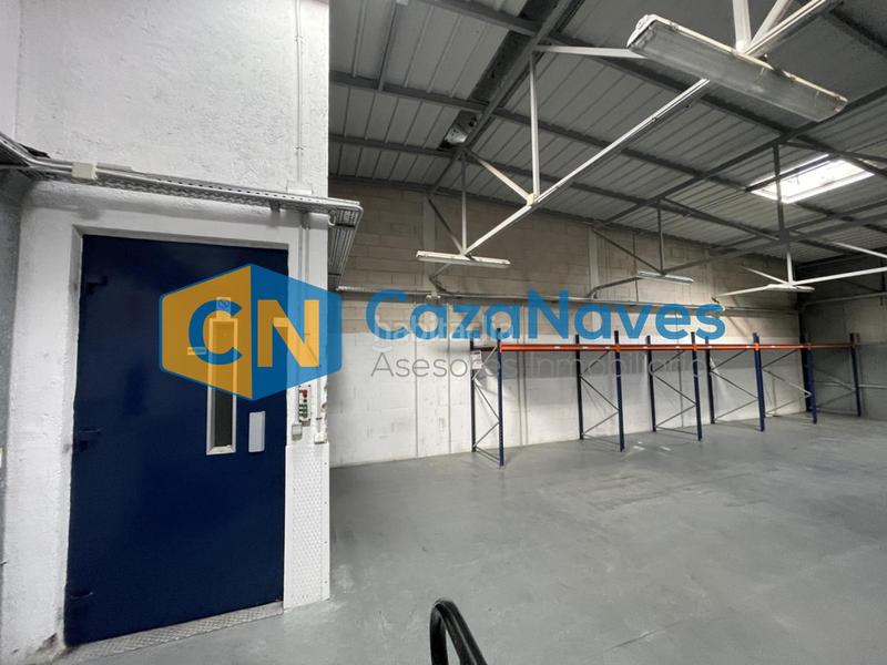 Foto e267b6ae-c5c7-4e9d-acfa-a80740ce8506. Industrial building in Coslada pueblo Coslada