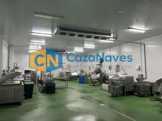 Industrial building in Humanes de Madrid. Nave en venta con cámaras frígorificas en humanes de madrid