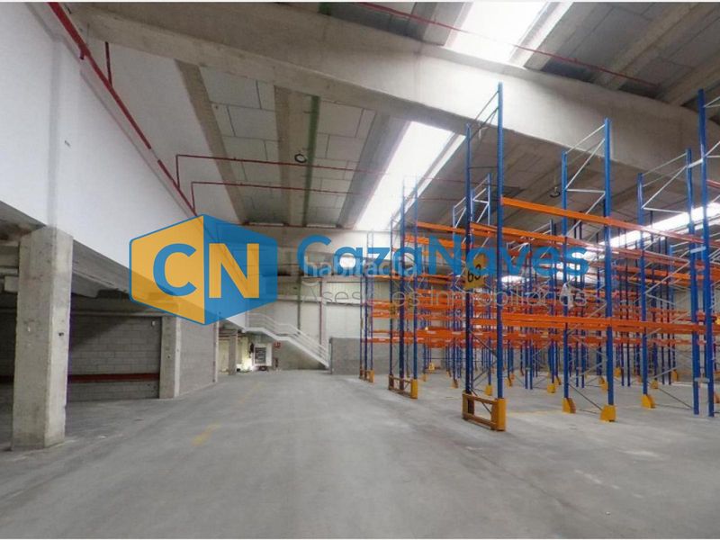 Foto e6a41698-ecef-4ca4-ad49-c9fbda8e515c. Lloguer nau industrial a San Agustín de Guadalix