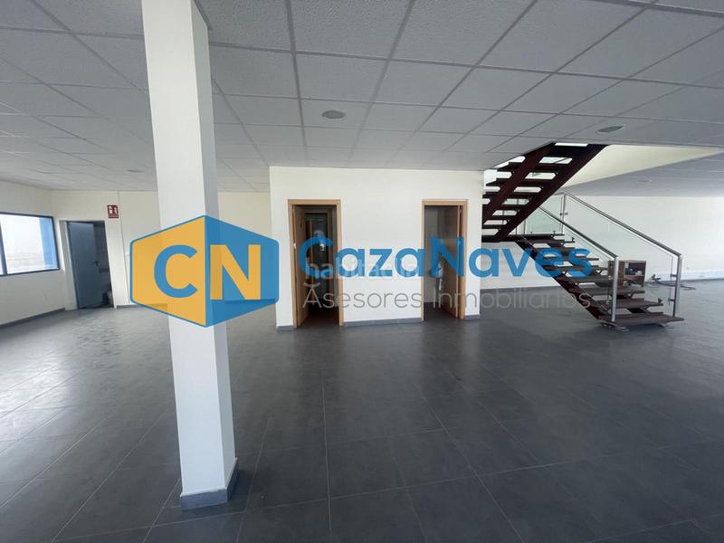 Foto 0255ea70-b249-4780-a6cf-d98094df70ff. Capannone industriale in Torres de la Alameda