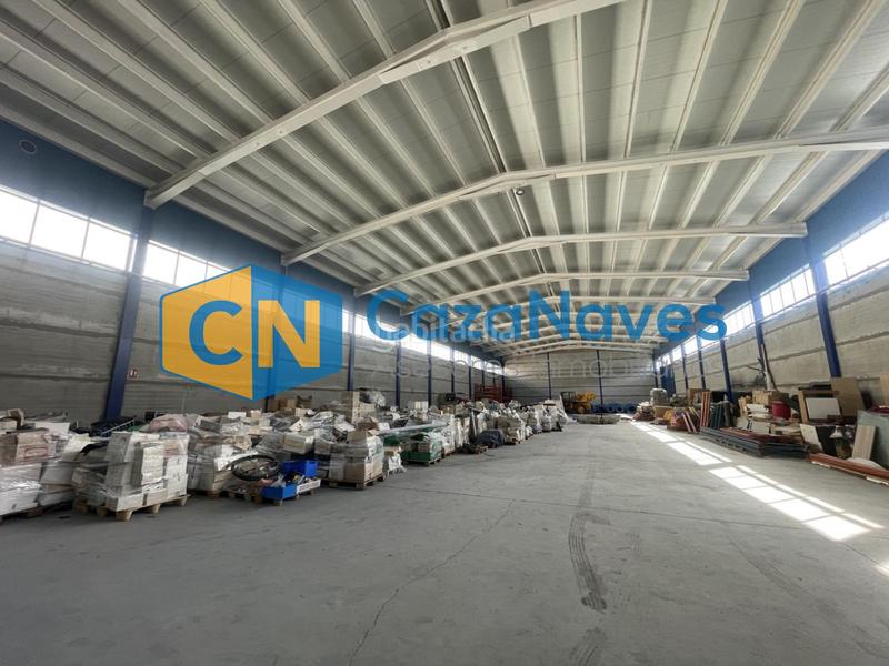 Foto df55f472-00a9-4b1b-8f24-18d1b4525e64. Capannone industriale in Torres de la Alameda